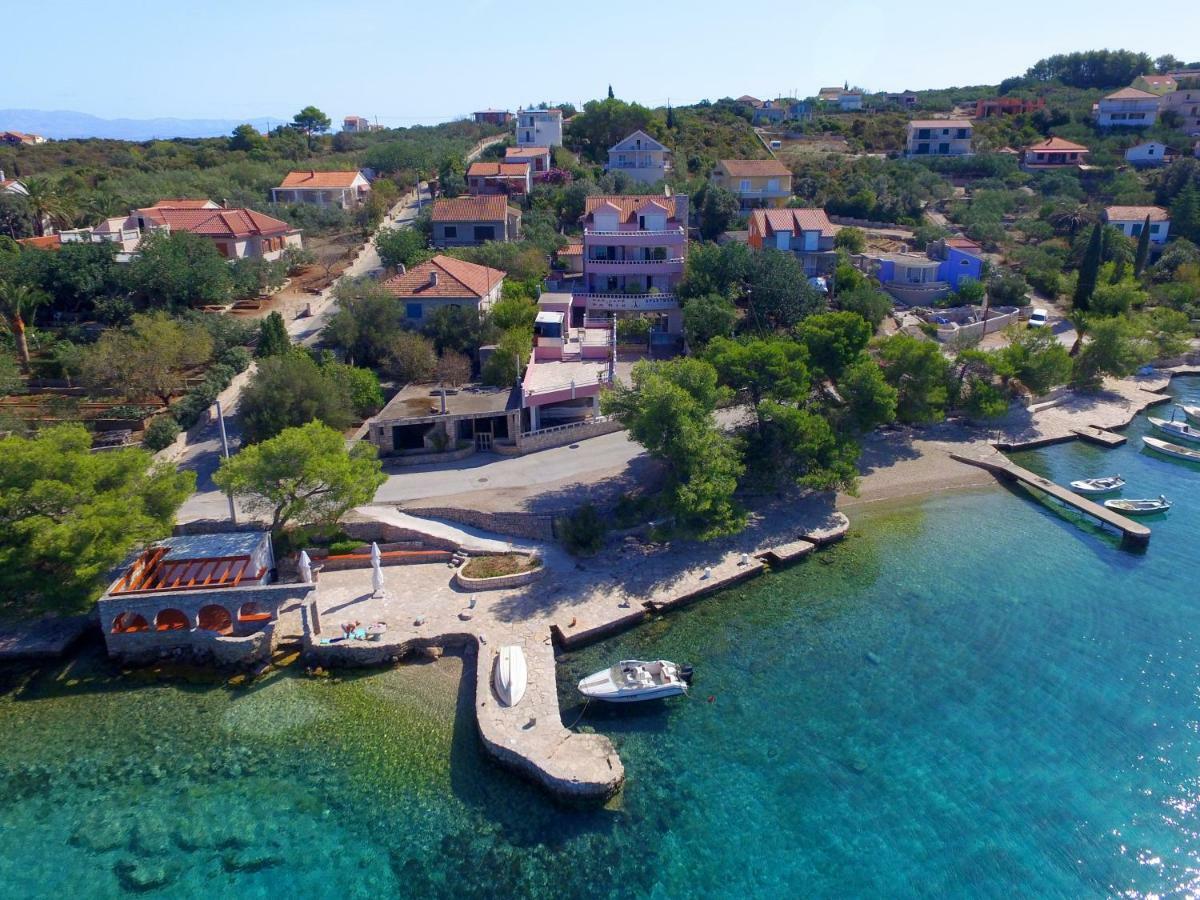 Villa Paris Necujam Exterior photo
