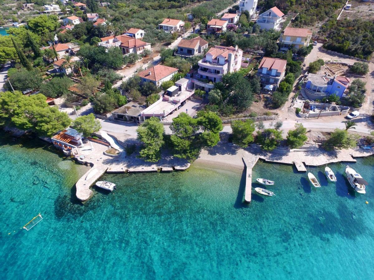 Villa Paris Necujam Exterior photo